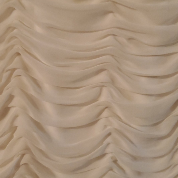 Dress - Picture 5 of 6